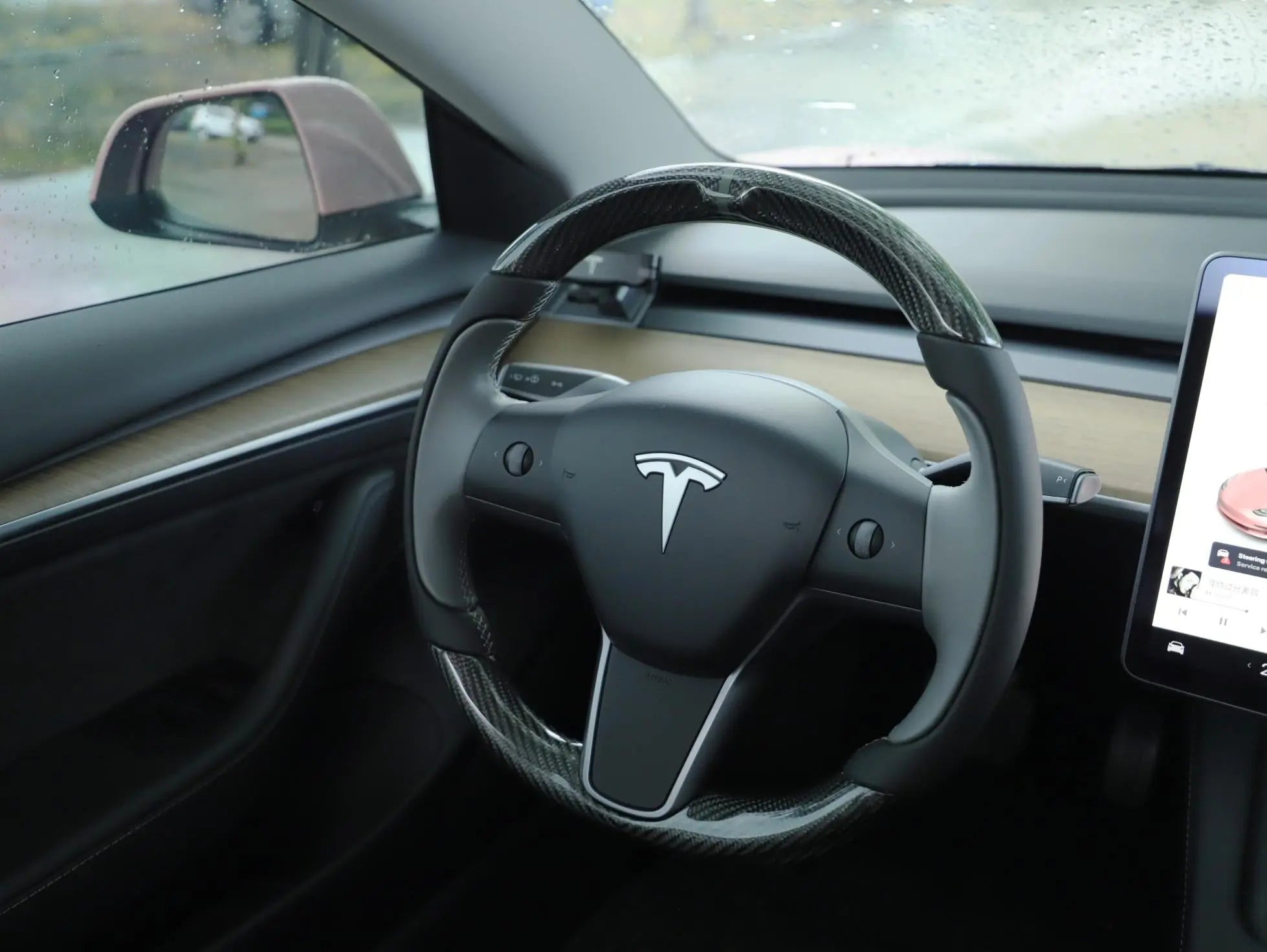 Why-Upgrade-the-Tesla-Model-Y-Steering-Wheel Axeco