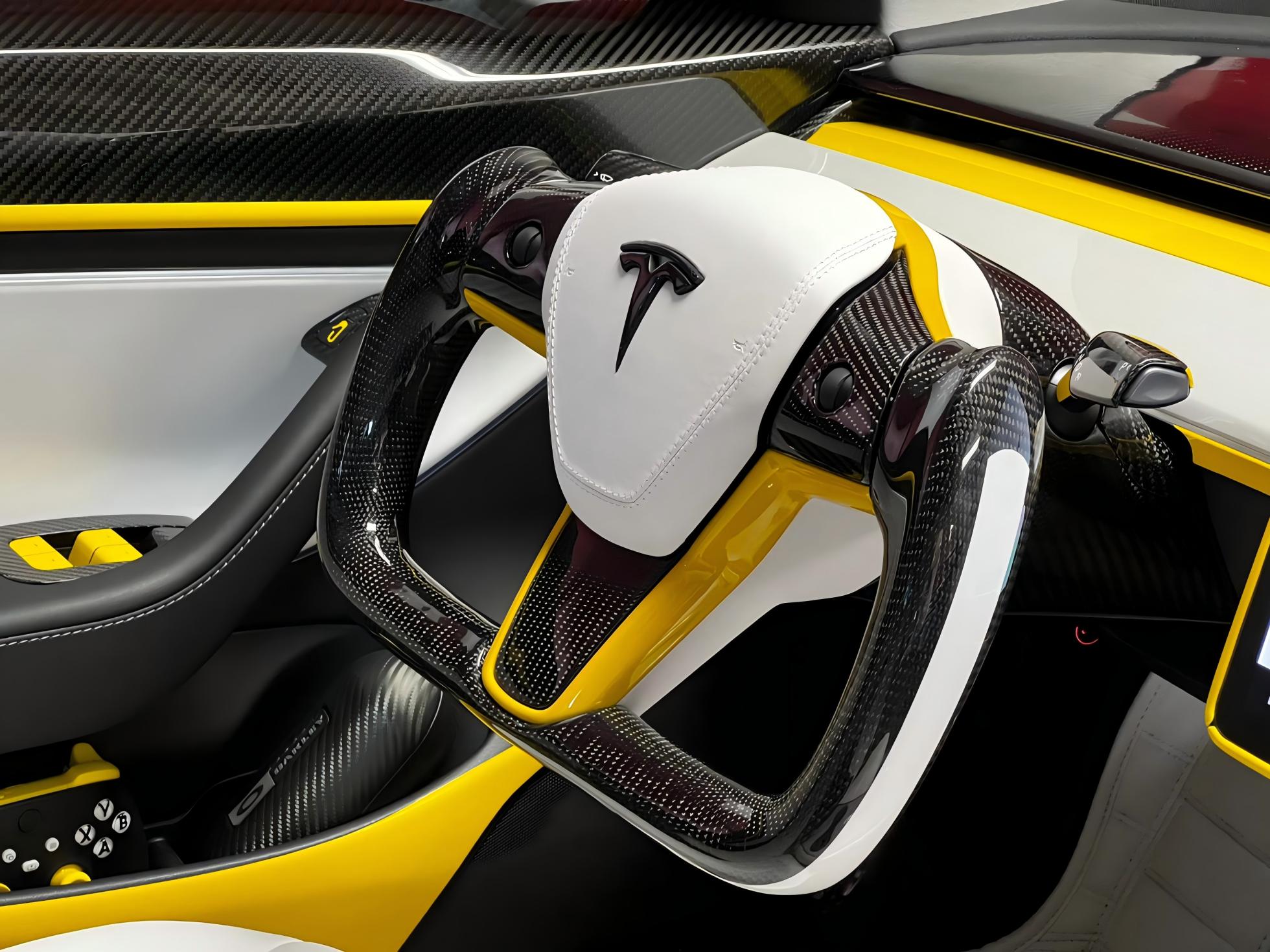 Is Tesla’s Yoke Steering Wheel Practical or Just a Gimmick?