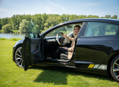 White and yellow Leather Carbon Fiber Customize Tesla Model Y Juniper Steering Wheel - DYNA (2025+) Axeco