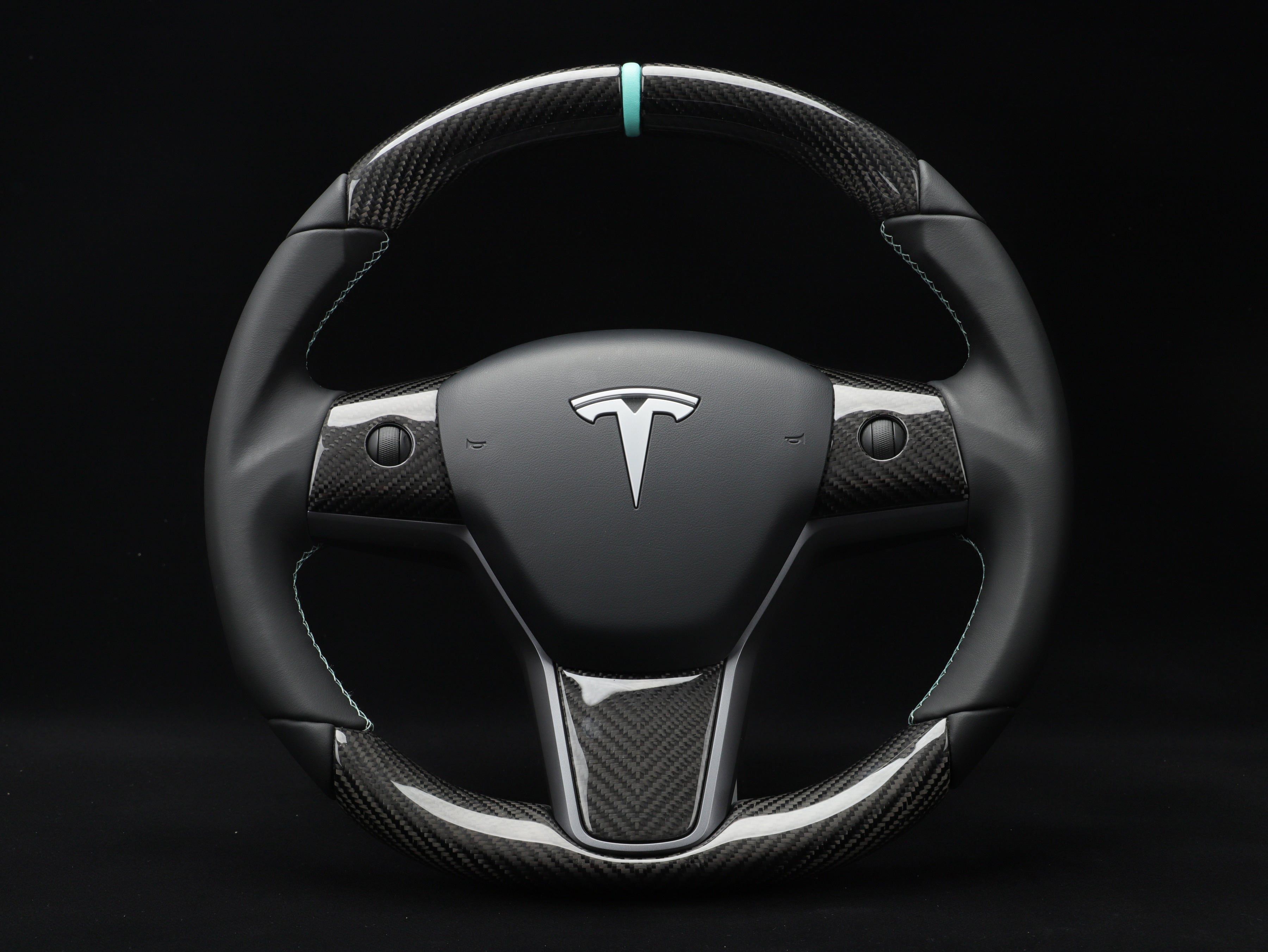 Model Y Carbon Fiber Steering Wheel - DYNA - Axeco