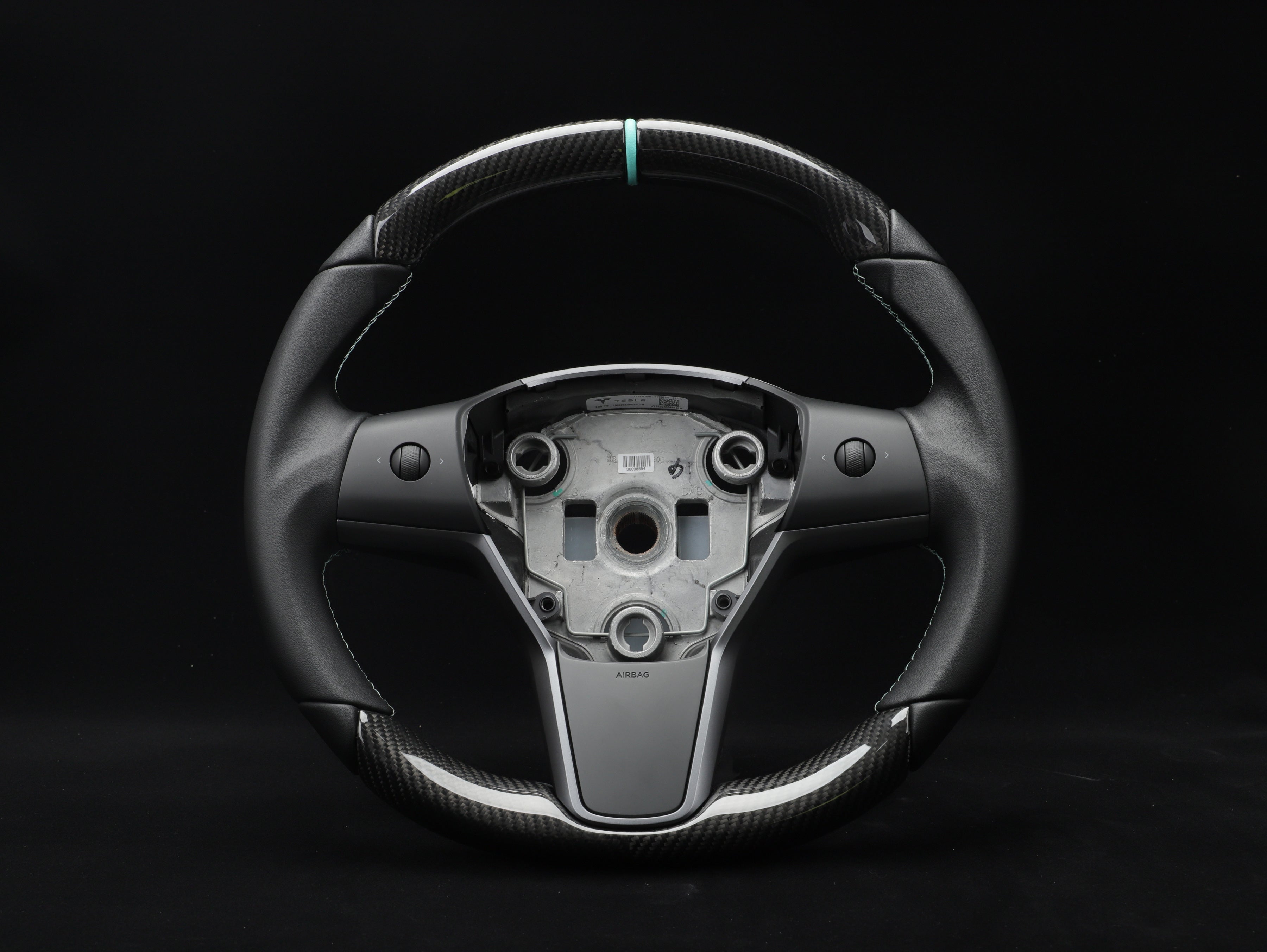 Model Y Carbon Fiber Steering Wheel - DYNA - Axeco